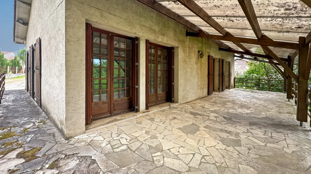 Terrass - Individual House with Large Garden in La Force