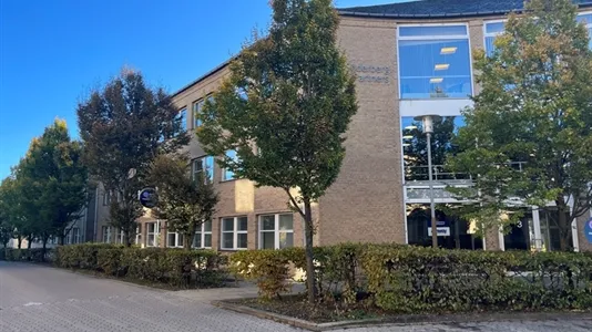 Esterno - Office Space with Central Location in Taastrup
