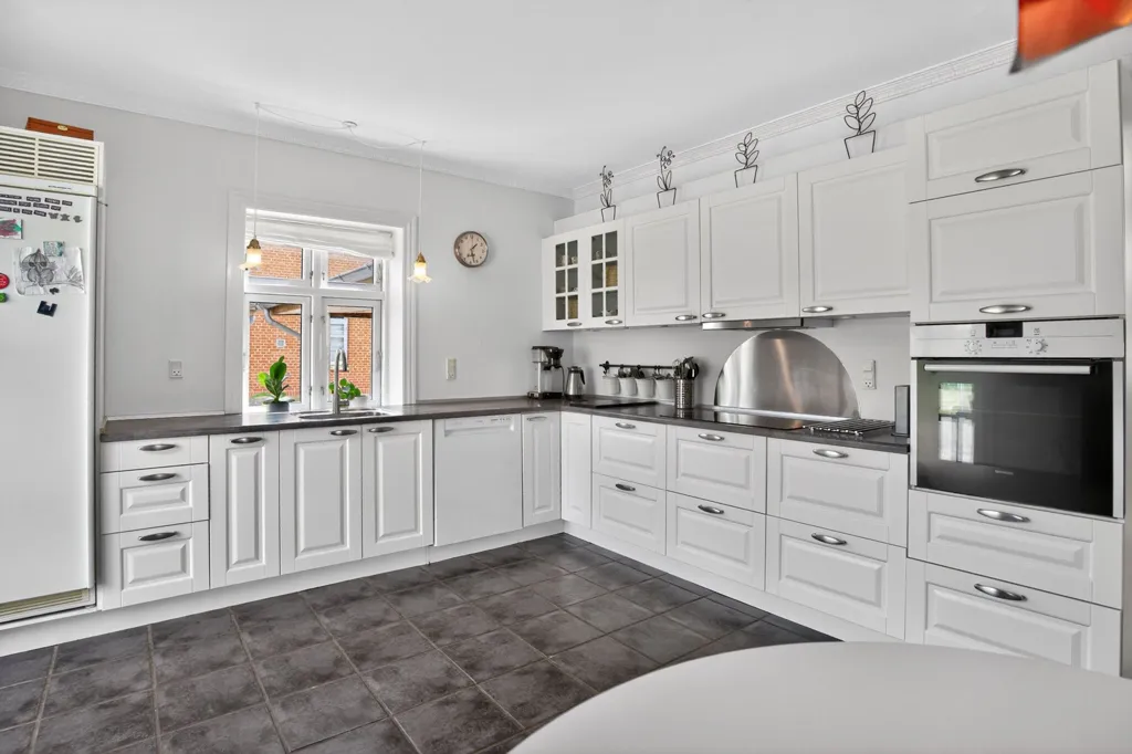 Cuisine - Historic Villa with Large Garden in Uldum