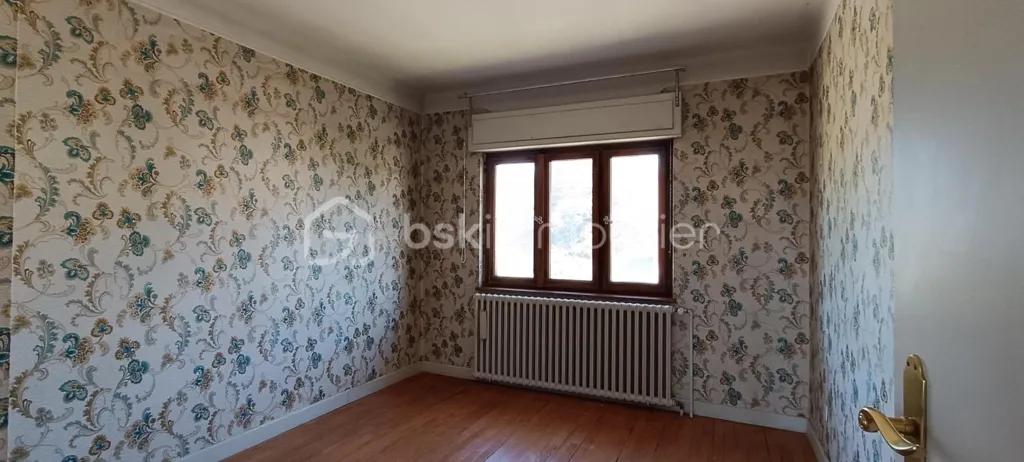Rooms - Character House with Garden on Morhange Heights