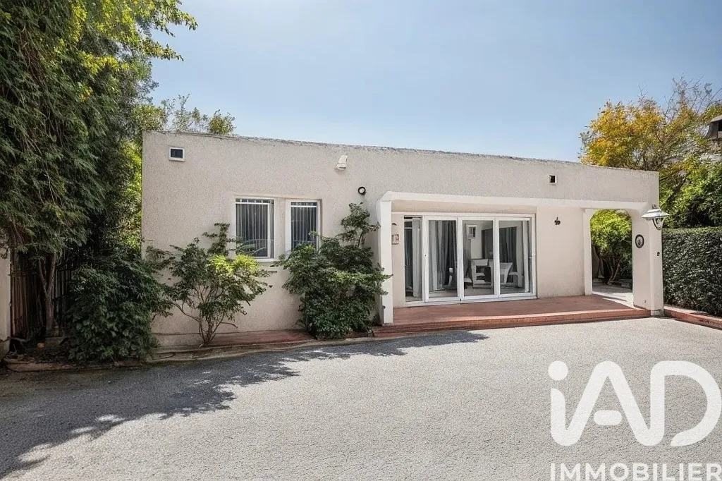 Extérieur - Maison de Plain-Pied avec Terrasses à Saint-Raphaël