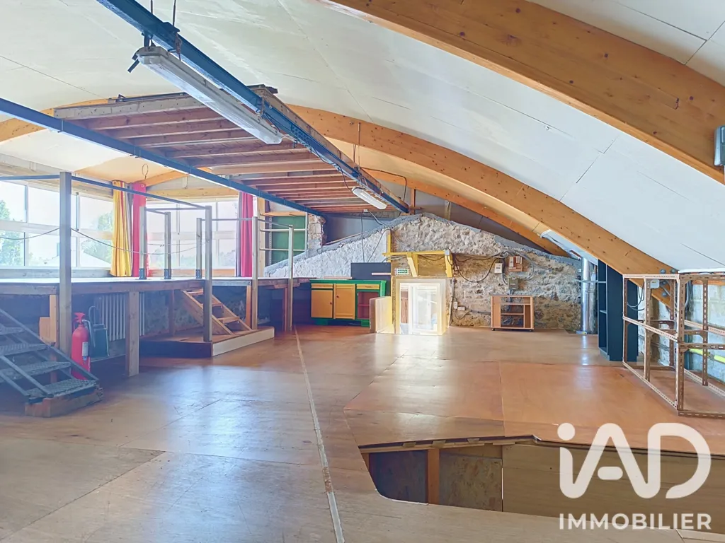 Pièces - Maison Atypique avec Atelier à Langueux