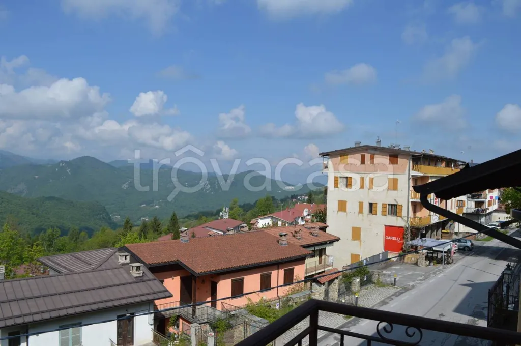 Rõdu - Rustic Apartment with Balcony in Roburent