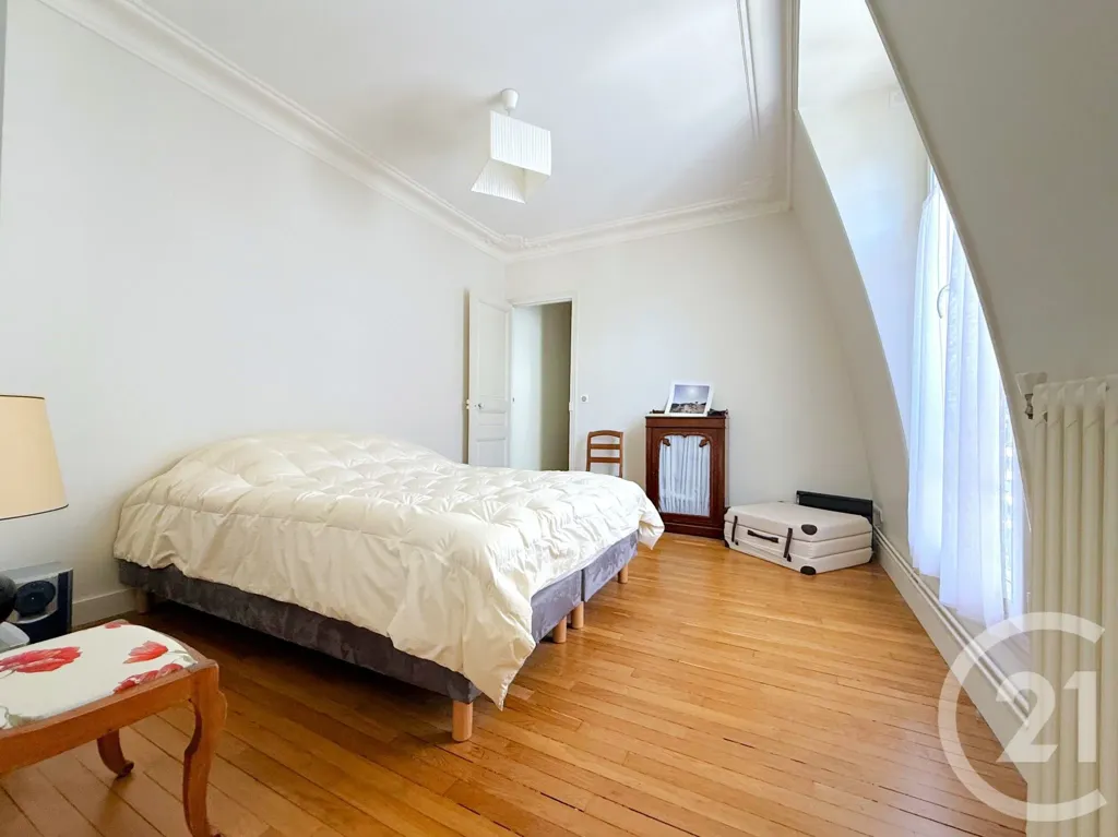 Chambres - Appartement Haussmannien avec Balcon à Paris 16ème