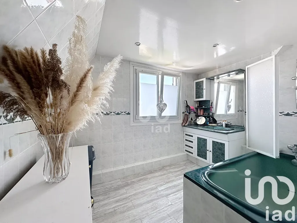 Salles de bain - Maison avec Jardin et Terrasse à Sartrouville