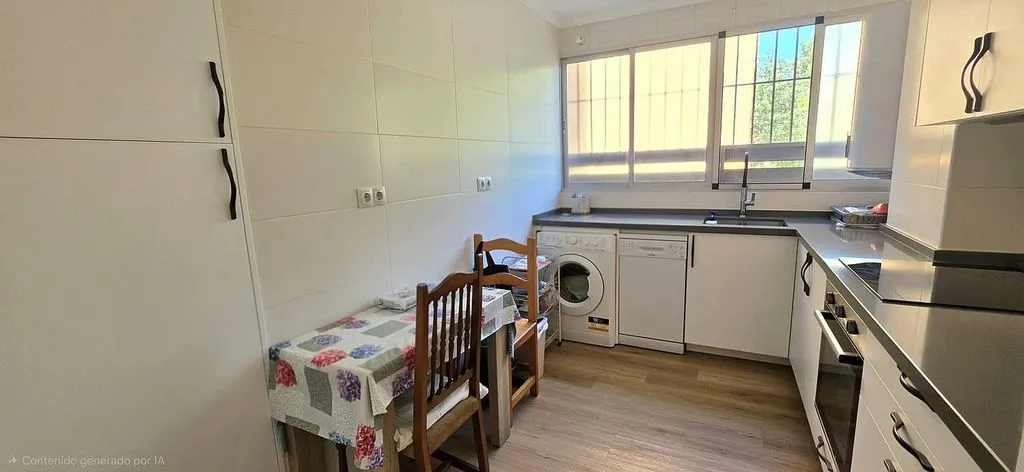 Köök - Bright Apartment with Garage in Parque del Sur