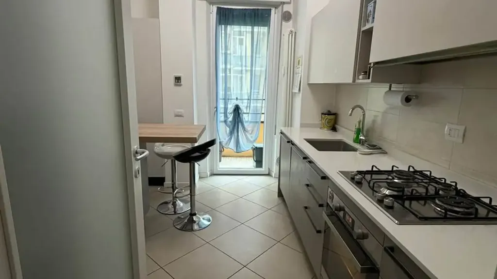 Cuisine - Rustic-Style Flat with Balcony in Mantova
