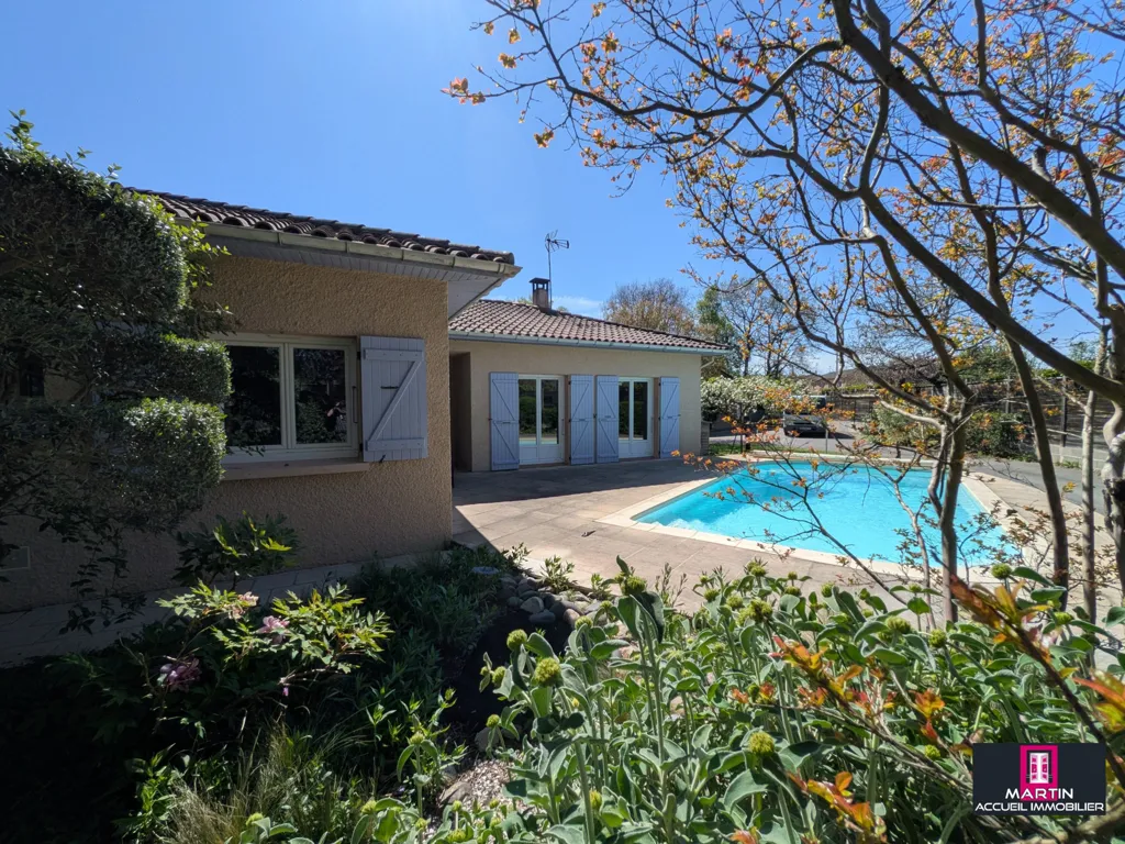 Piscine - Maison avec Piscine et Jardin à Orientation Sud-Ouest