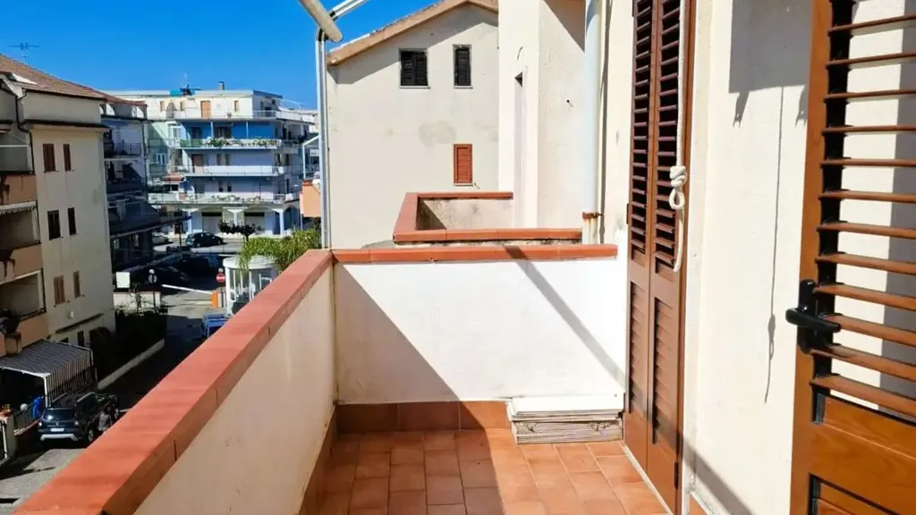 Rõdu - Rustic Bilocale with Balcony in Scalea