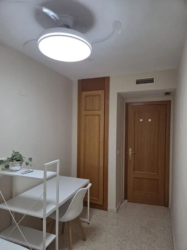 Office - Furnished Flat with Balcony in Beteró