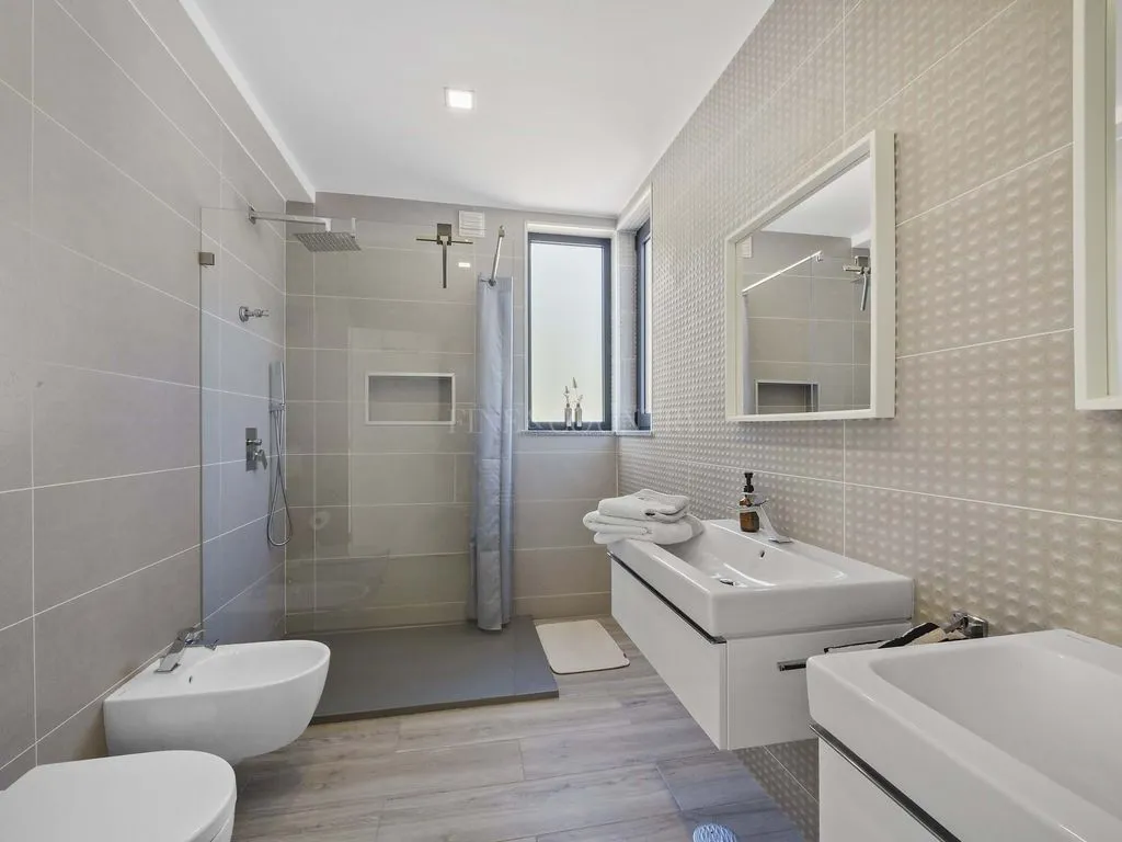 Salles de bain - Contemporary Villa with Pool in Lagoa