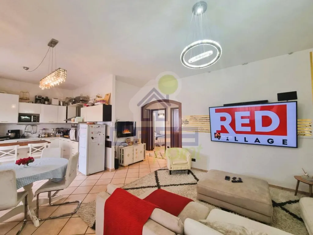 Elutuba - Modern Apartment with Balcony in Somaglia
