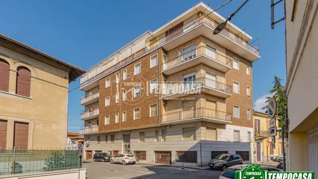 Esterno - Bright 2-Bedroom Apartment in Voghera