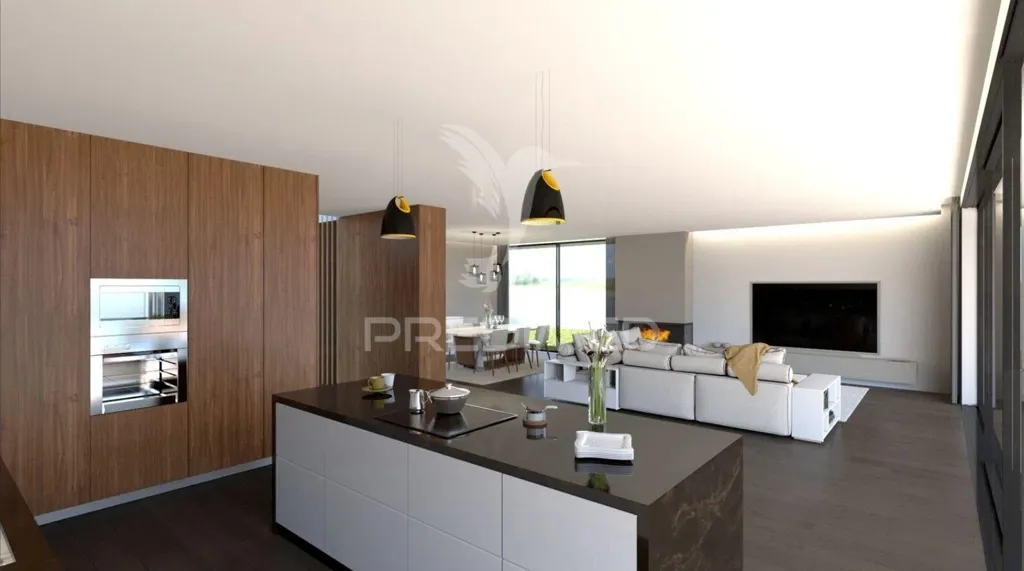 Urban Plot with Golf View in Santo Estevão