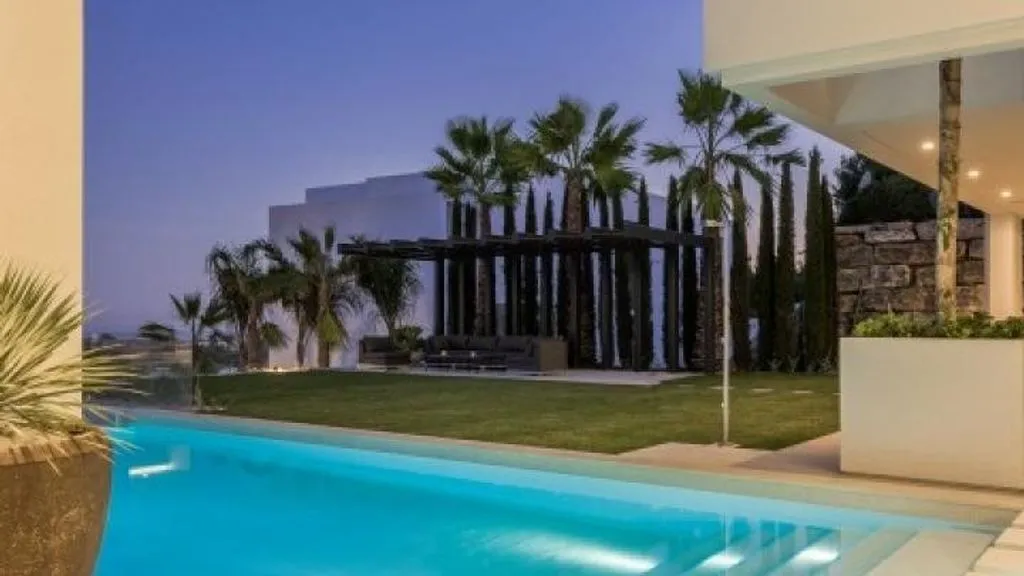 Piscine - Luxury Villa with Sea View in Benahavís