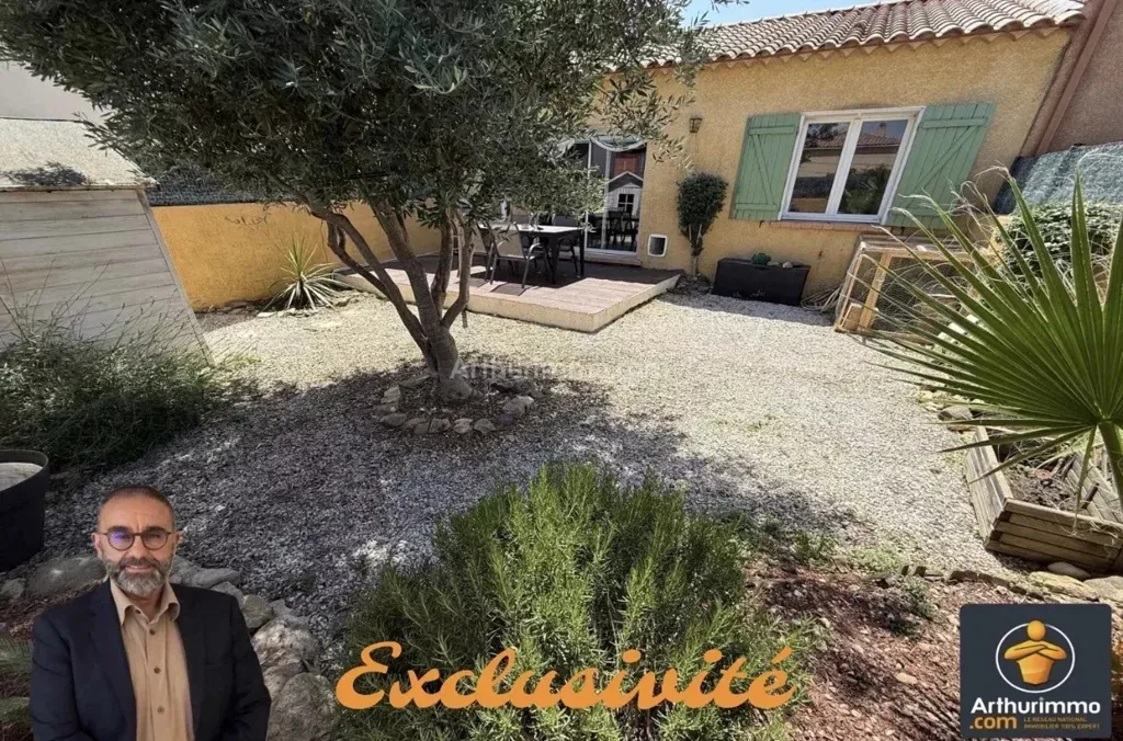 Garden - Villa with Garden near Nébian