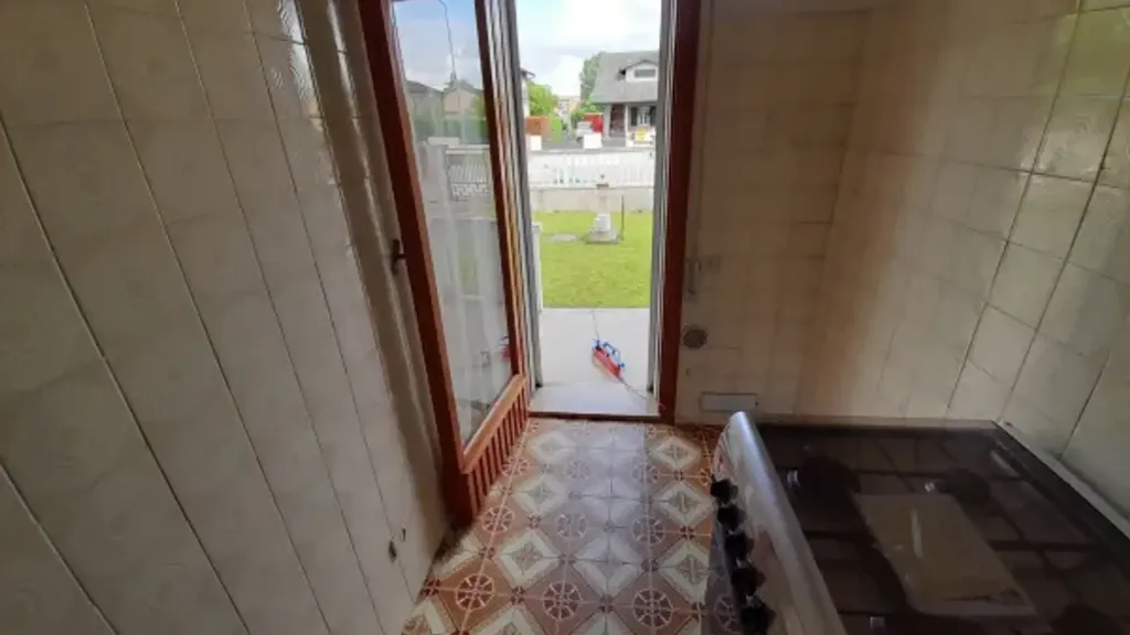 hallway_entrance