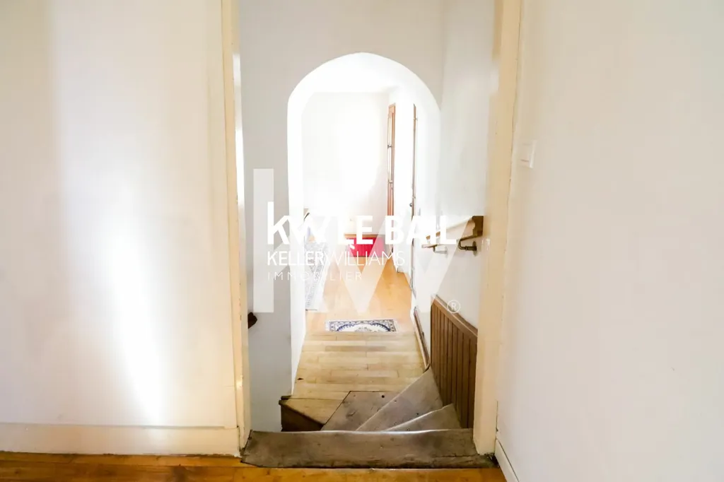 Toad - Stone Town House with Garden in Sagy