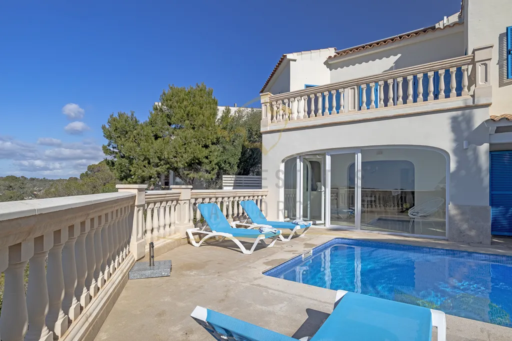 Piscine - Modernised Villa with Sea View in Cala Pi