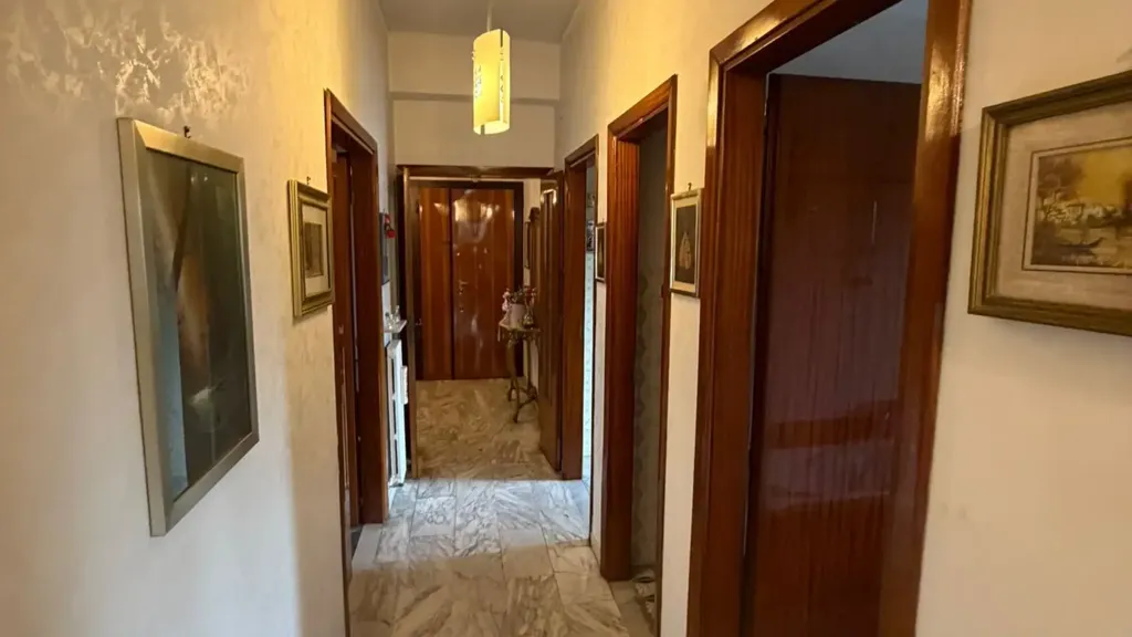 Esik - Apartment with Terraces in Cosenza Centre