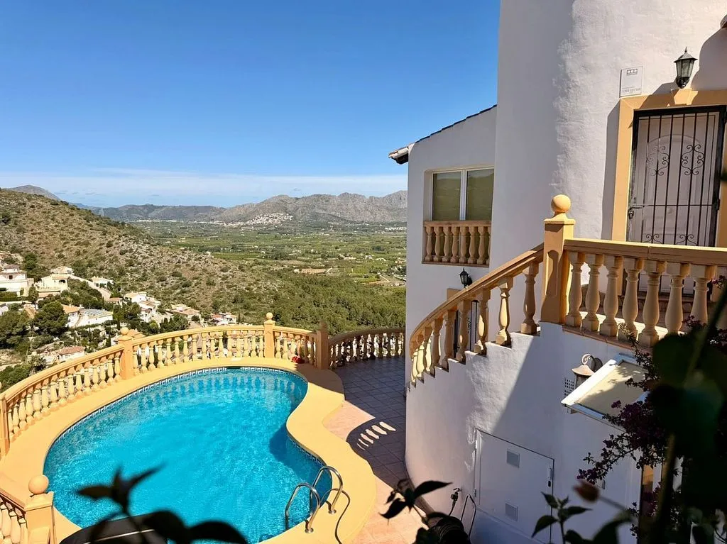 Bassein - Chalet with Pool and Terrace in Pedreguer