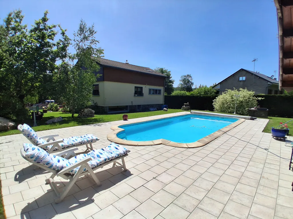Pool - Stone House with Pool in Gespunsart