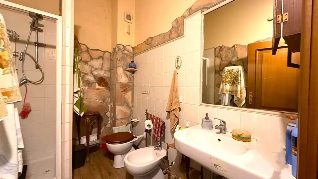 Vannitoad - Rustic Property with Panoramic Views in Santa Luce