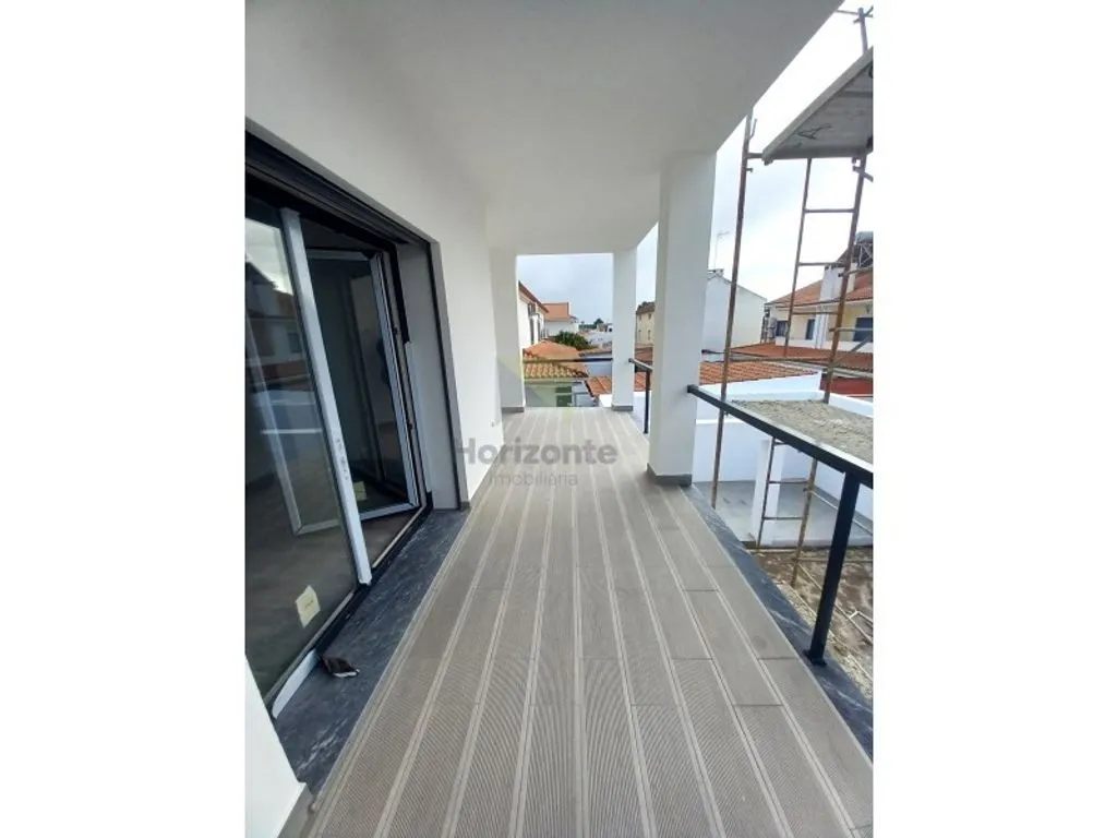 Balcon - Luxury Semidetached House in Seixal