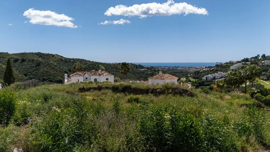 Giardino - Panoramic Sea View Plot in Benahavís