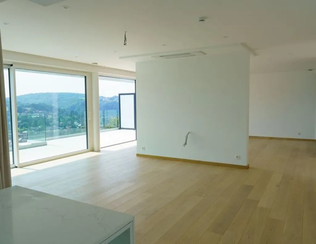 Elutuba - New Apartment with Panoramic View in Esneux
