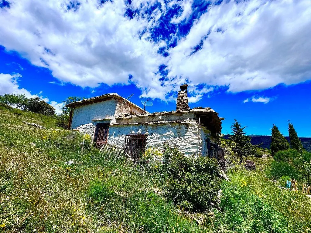 Välivaade - Rustic Finca with Water Source in Sierra de Júbar