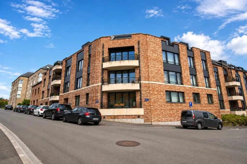 Esterno - Apartment with Terrace in Charleroi Mont-Sur-Marchienne