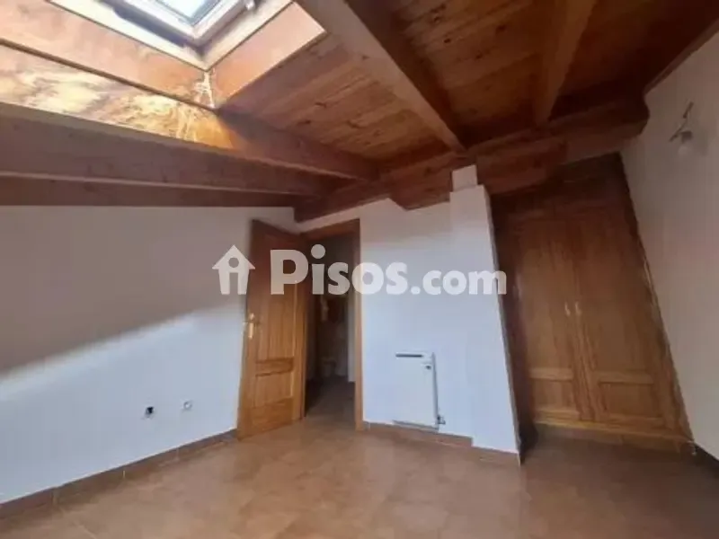 Pièces - Duplex with Balcony in El Molar
