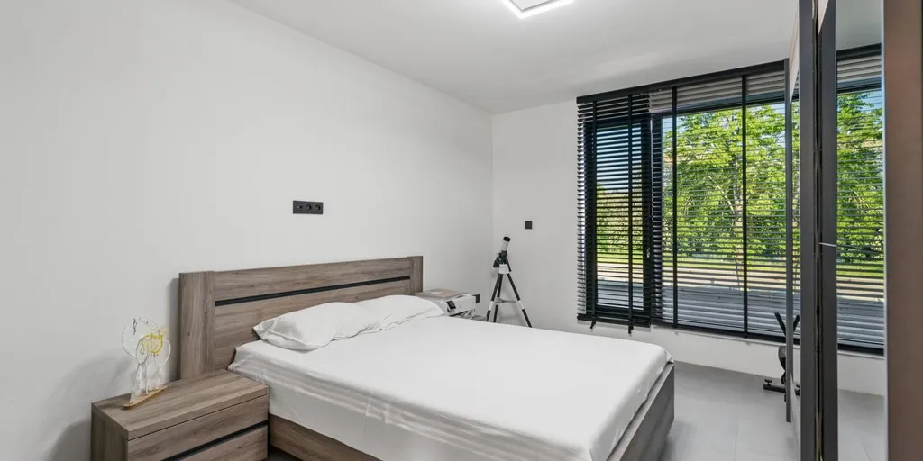 Chambres - Maison Moderne avec Espace de Travail à Genk