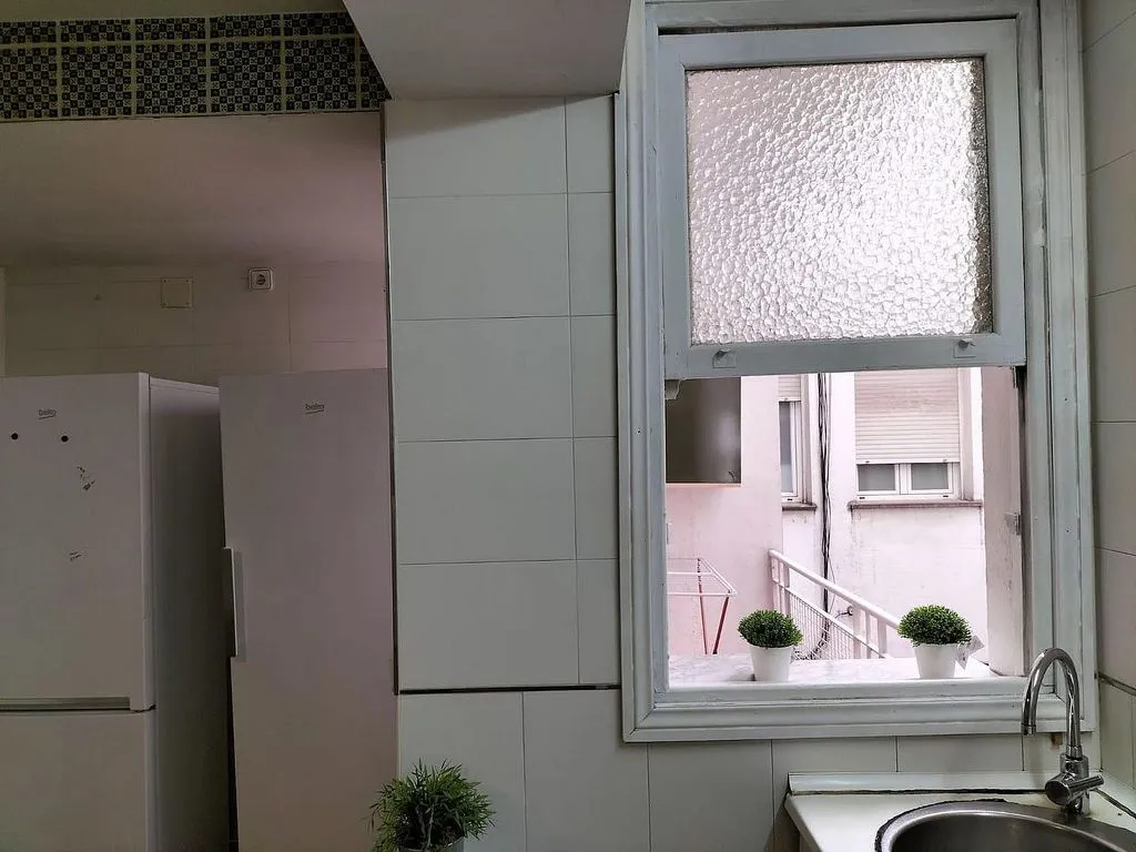 Cuisine - Furnished Flat with Balcony in Salamanca