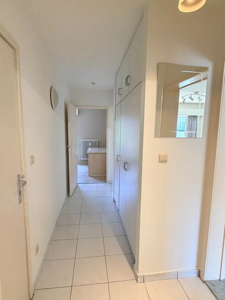 hallway_entrance