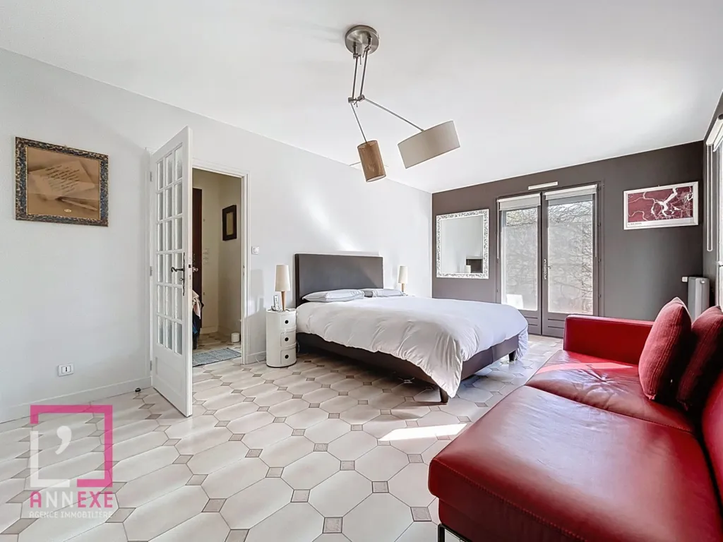 Bedrooms - 8-room house in Rochetaillée-sur-Saône
