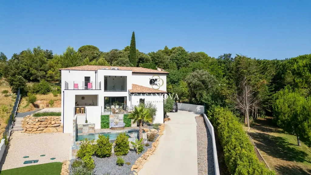 Vue aérienne - Villa Contemporaine avec Vue Panoramique à Clermont-l'Hérault
