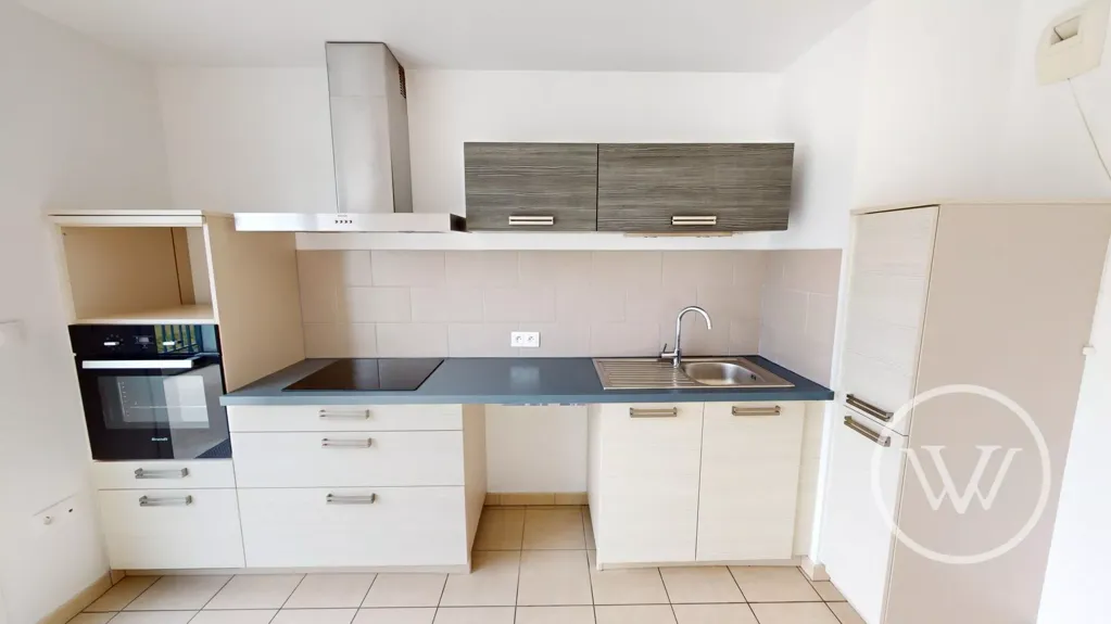 Cocina - 3-Bedroom Apartment with Terrace in Montboucons