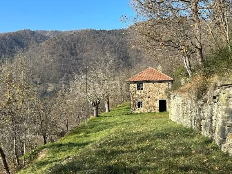 Välivaade - Rustic Stone Cottage with Panoramic Views in Pezzolo Valle Uzzone