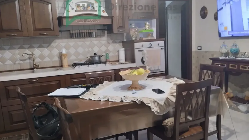 Cuisine - 3-Room Apartment with Balcony in Naples