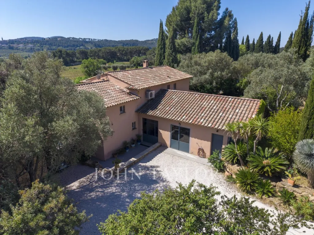 Õhuvaade - Provençal Villa with Pool in La Cadière-d'Azur
