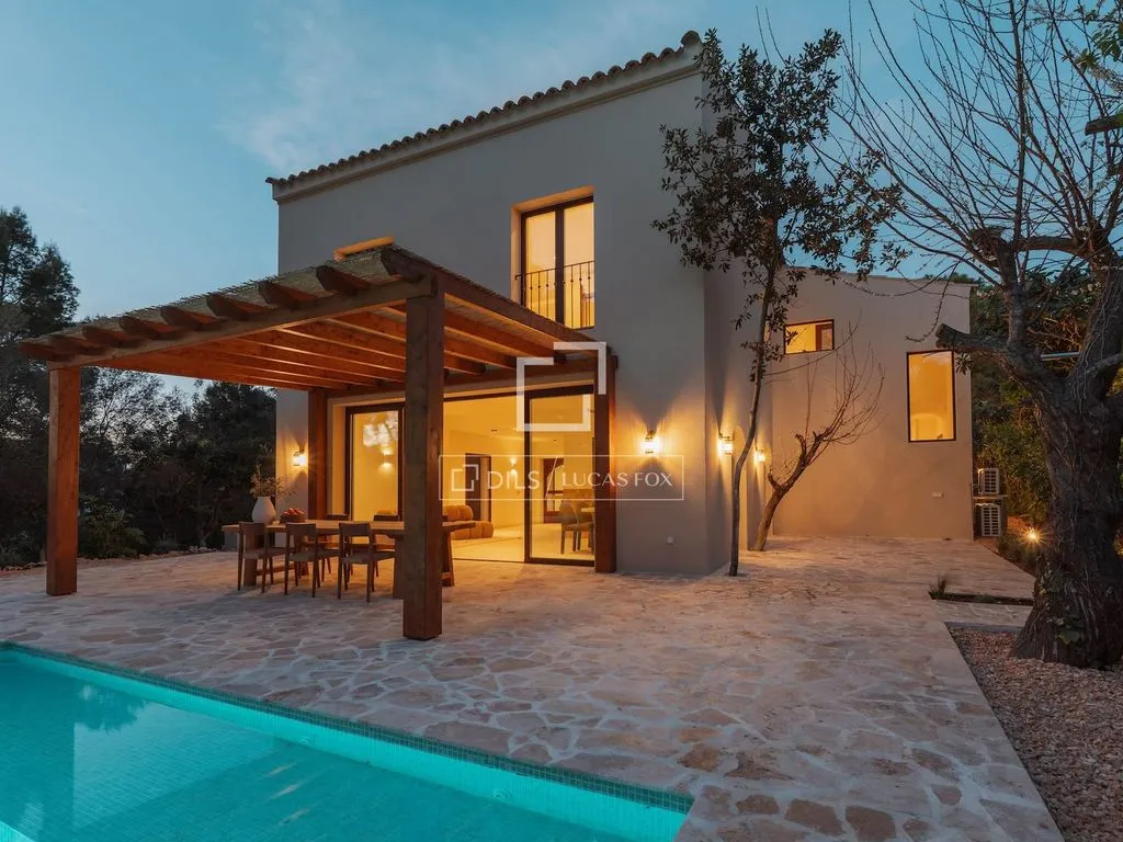Bassein - Mediterranean Villa with Pool in Javea