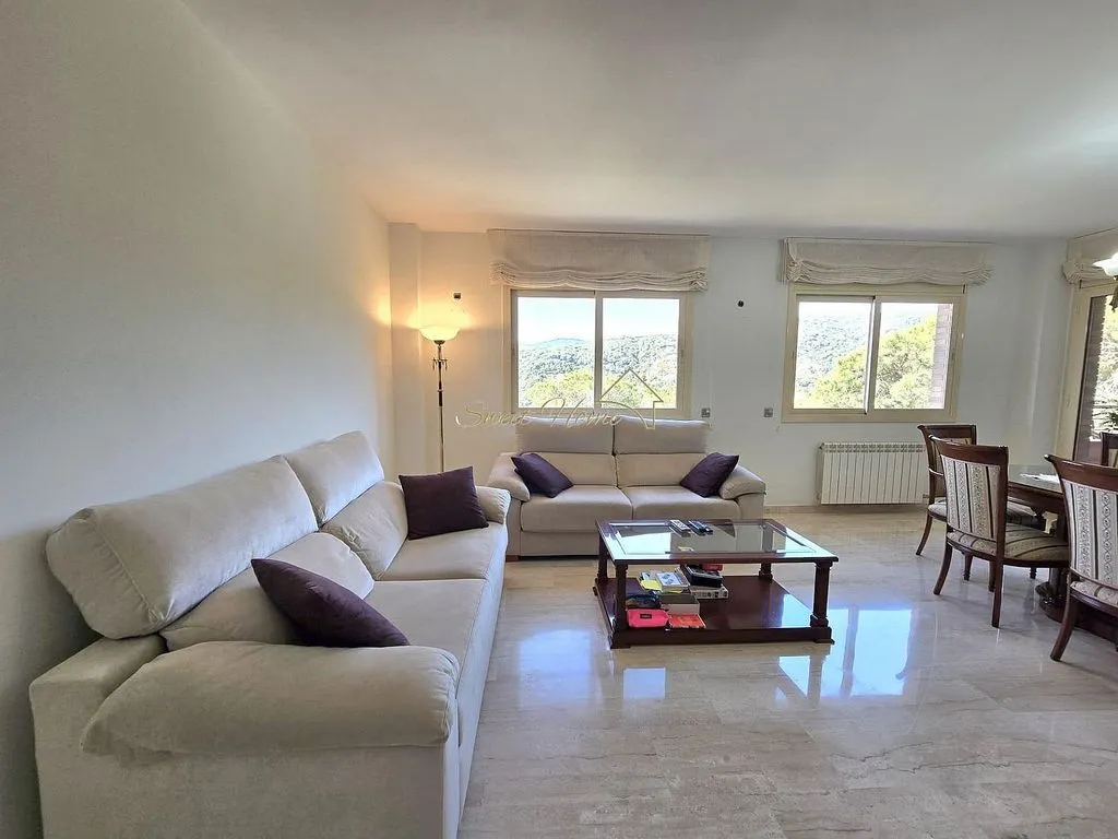 Elutuba - Luxury House with Pool in Cabrils, Catalonia