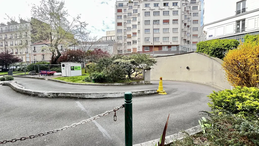 Extérieur - Emplacement de Parking Transformable à Paris 19ème