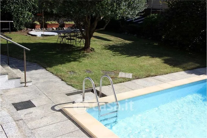 Piscine - Historic Villa with Private Pool in Pallanza