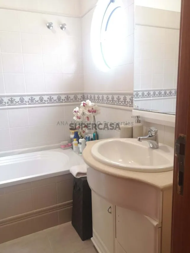 Salles de bain - Luxury Flat with Balcony in Quinta da Beloura