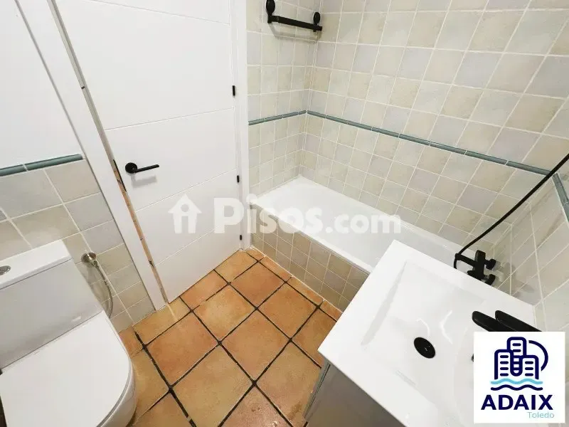Vannitoad - Modern Flat with Balcony in Santa Olalla