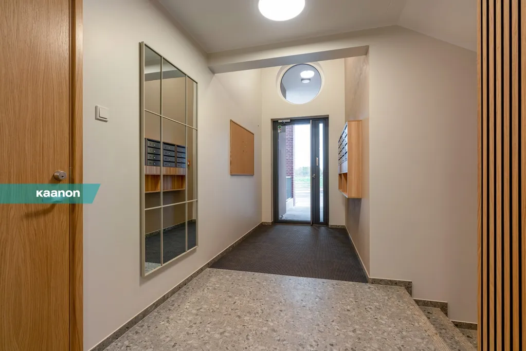 hallway_entrance