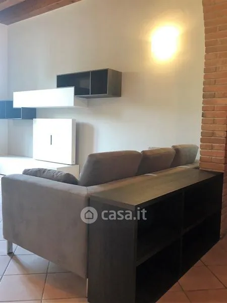 Elutuba - Partially Refined 2-Bedroom in Navigatori, Verona